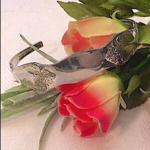 🌷Rogers Silver Oneida Spoon Cuff🌷